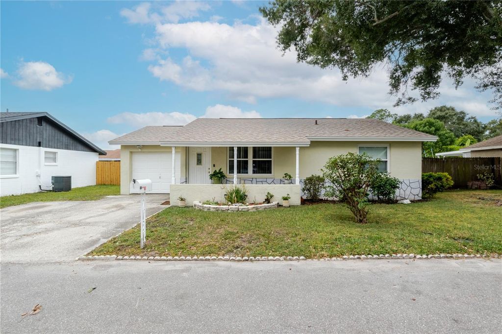 Photo of 10118 Hunters Point Court, Tampa, FL 33615 (MLS # TB8437509)