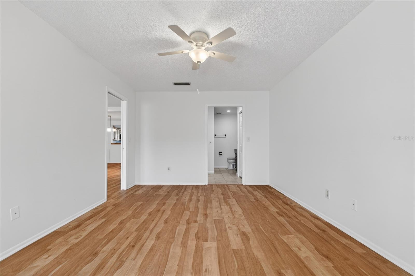 IMPERIAL COVE 11 - Residential