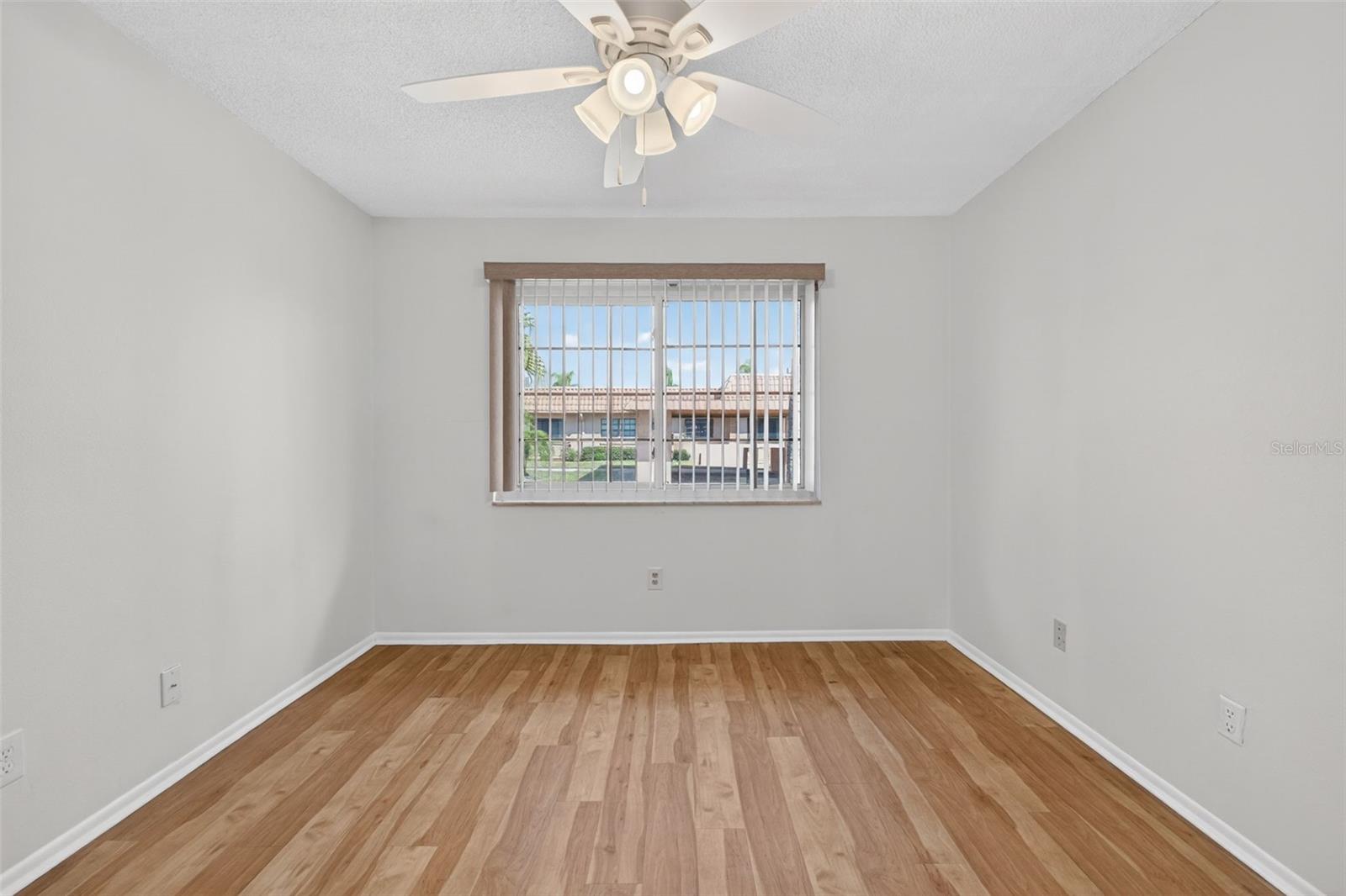 IMPERIAL COVE 11 - Residential