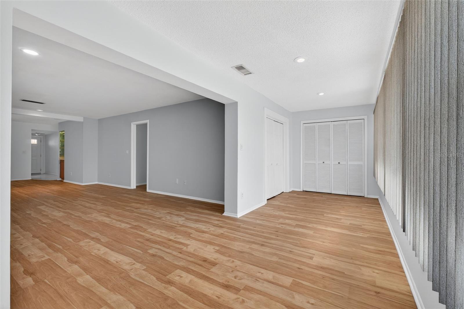 IMPERIAL COVE 11 - Residential