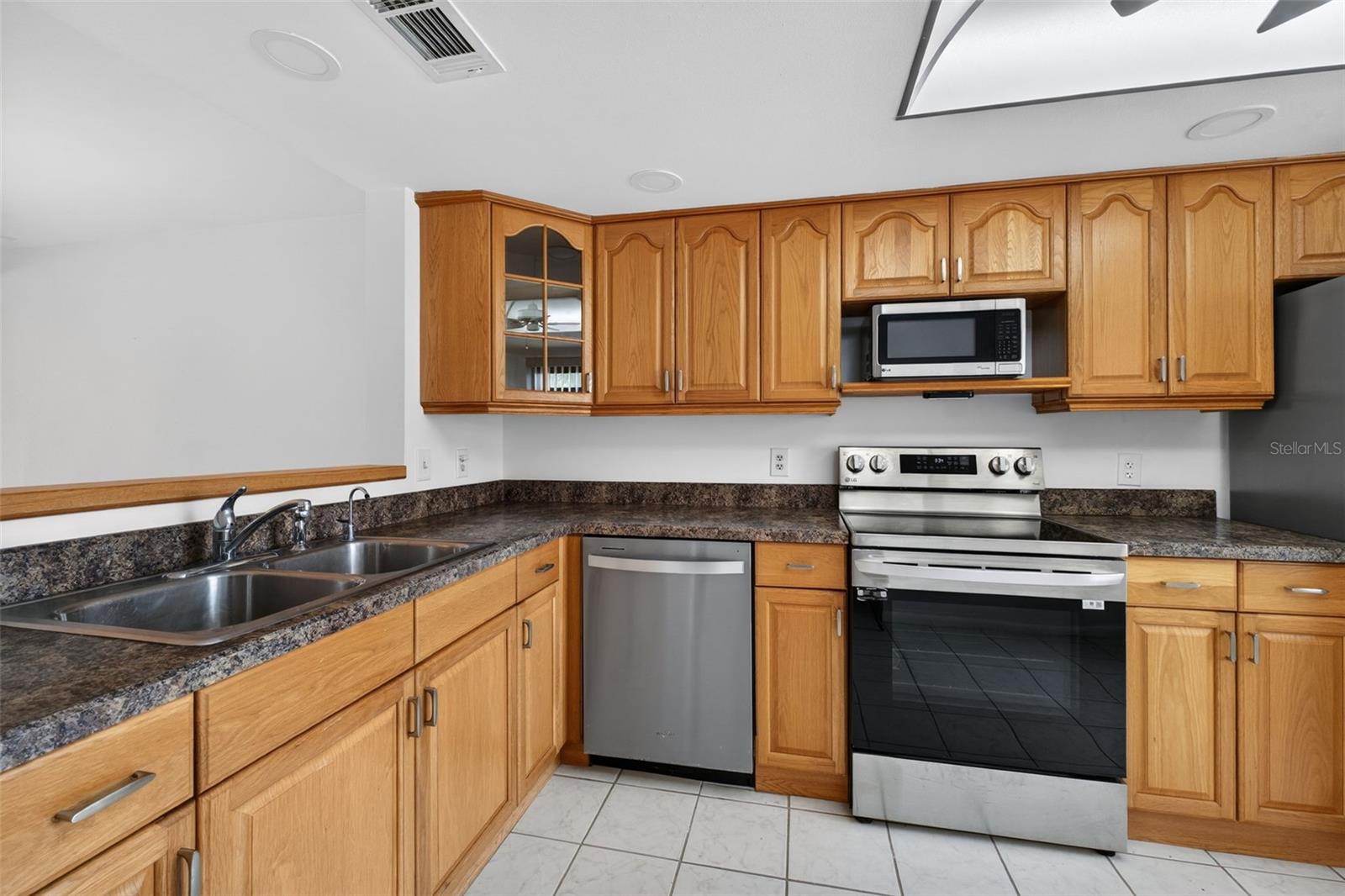 IMPERIAL COVE 11 - Residential