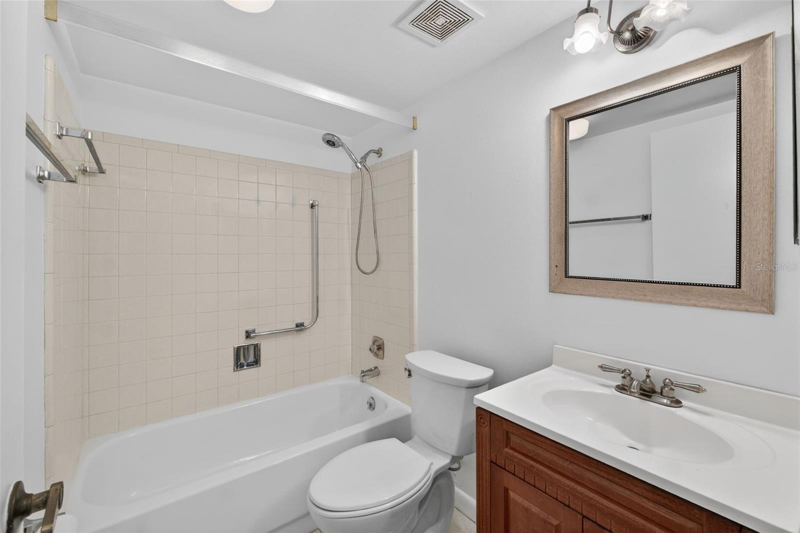 IMPERIAL COVE 11 - Residential