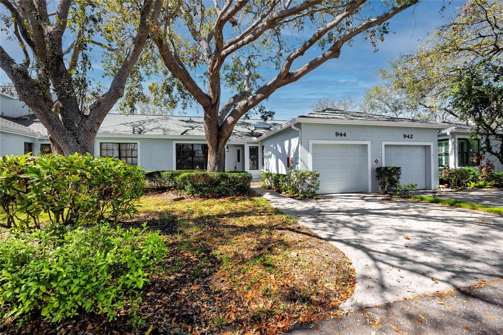 Photo of 944 San Carlos Court NE, St Petersburg, FL 33702 (MLS # TB8393805)