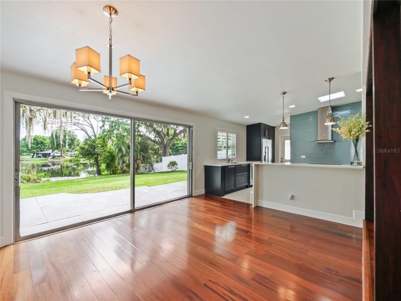 LAKE FOREST PARK - Residential