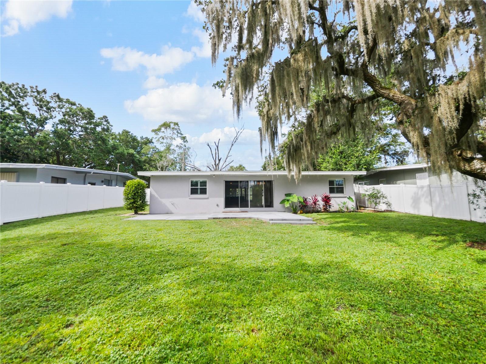 LAKE FOREST PARK - Residential