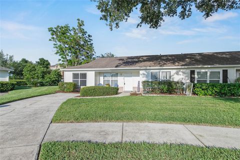 Photo of 1726 Tropical Court, Tavares, FL 32778 (MLS # G5098157)