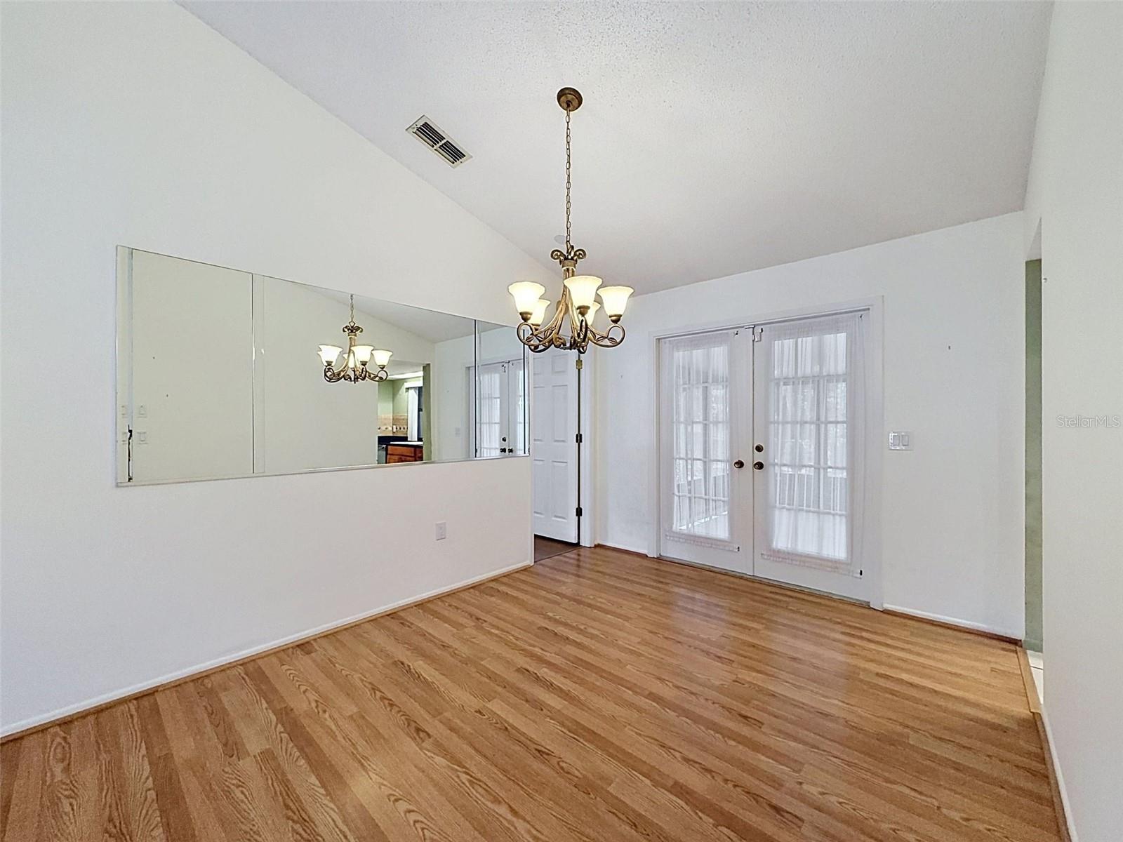 FOREST OAKS UNIT 1 LOT 138 - Residential