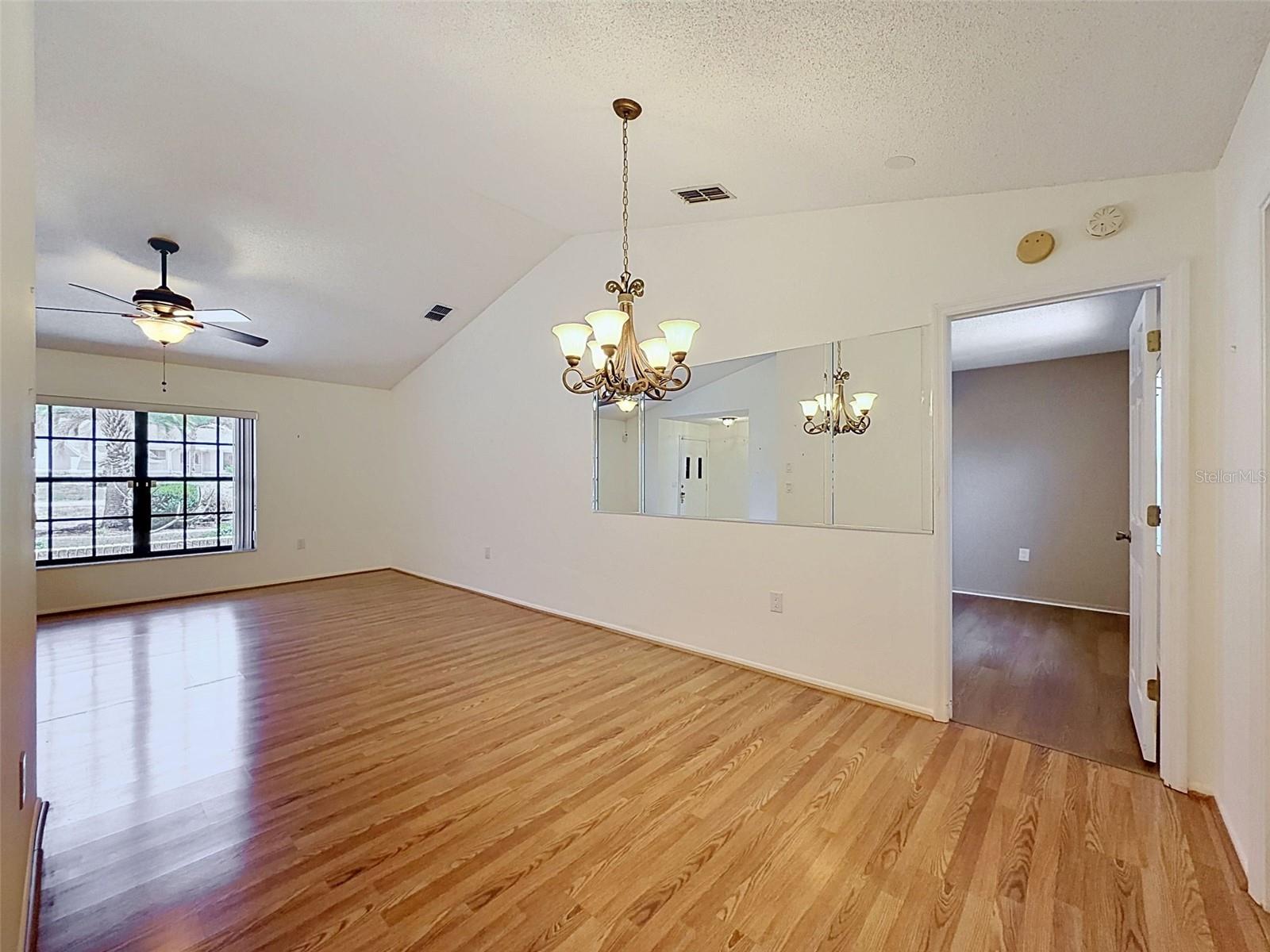 FOREST OAKS UNIT 1 LOT 138 - Residential
