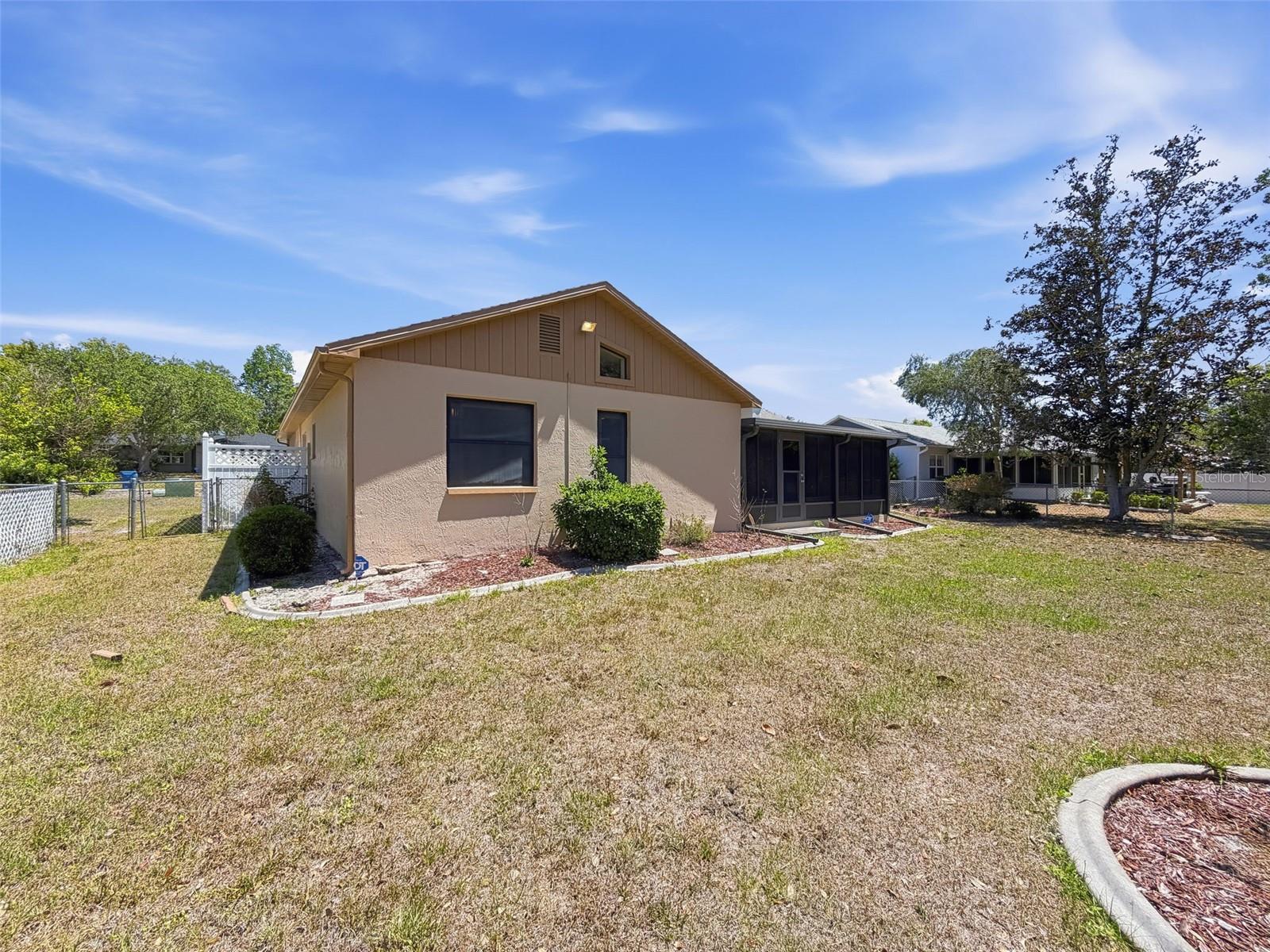 FOREST OAKS UNIT 1 LOT 138 - Residential