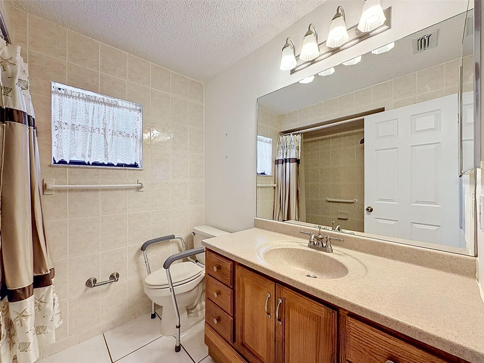 FOREST OAKS UNIT 1 LOT 138 - Residential