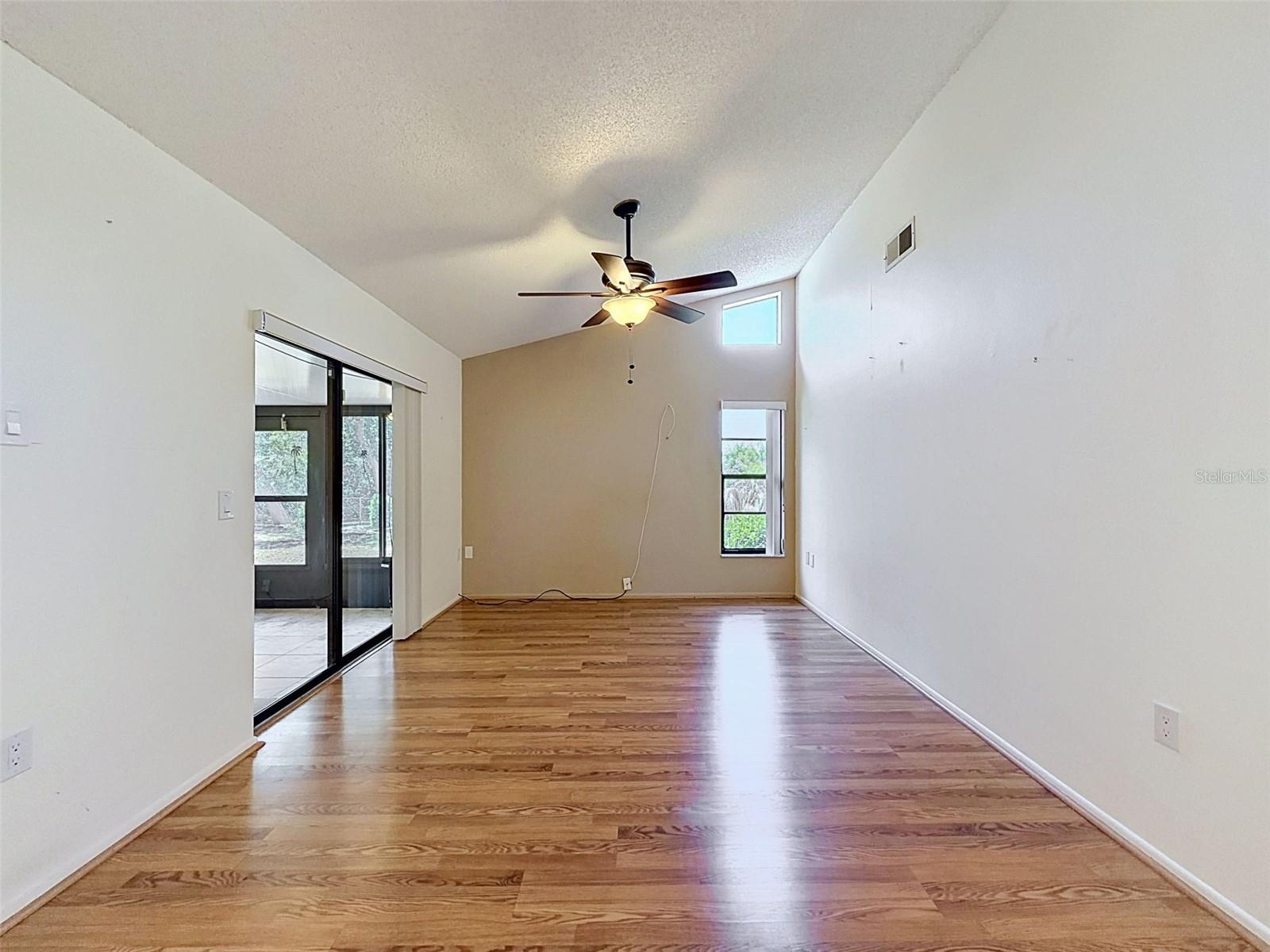 FOREST OAKS UNIT 1 LOT 138 - Residential