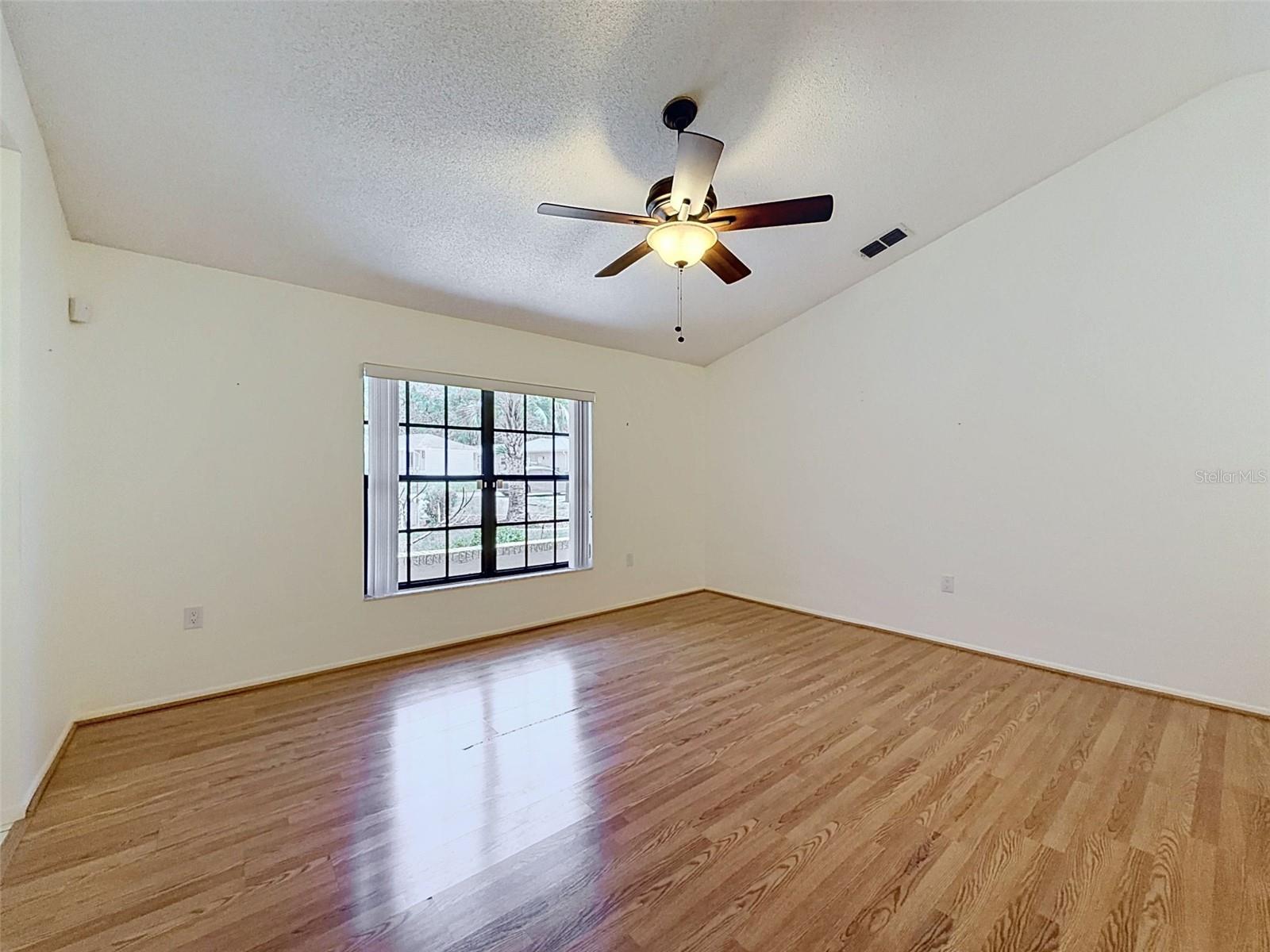 FOREST OAKS UNIT 1 LOT 138 - Residential