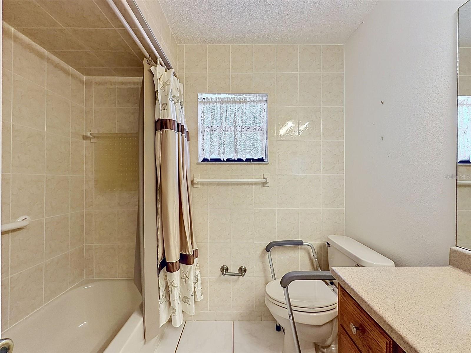 FOREST OAKS UNIT 1 LOT 138 - Residential
