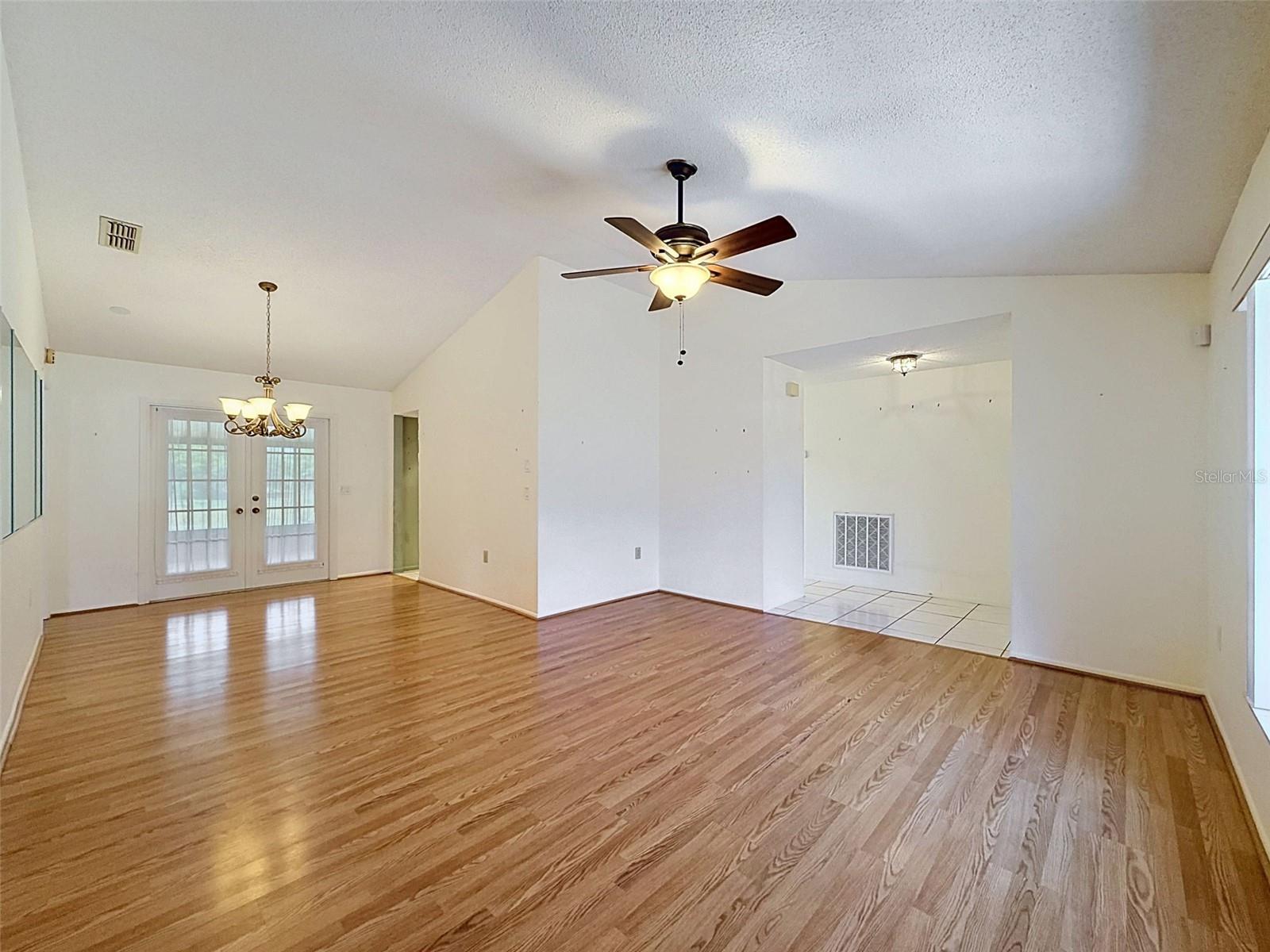 FOREST OAKS UNIT 1 LOT 138 - Residential