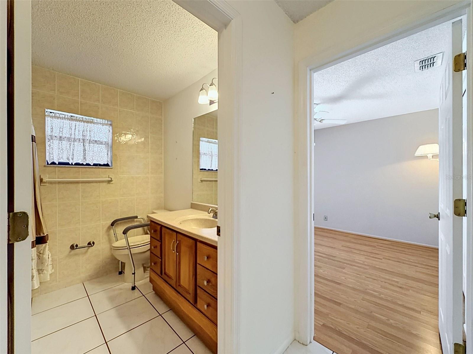 FOREST OAKS UNIT 1 LOT 138 - Residential