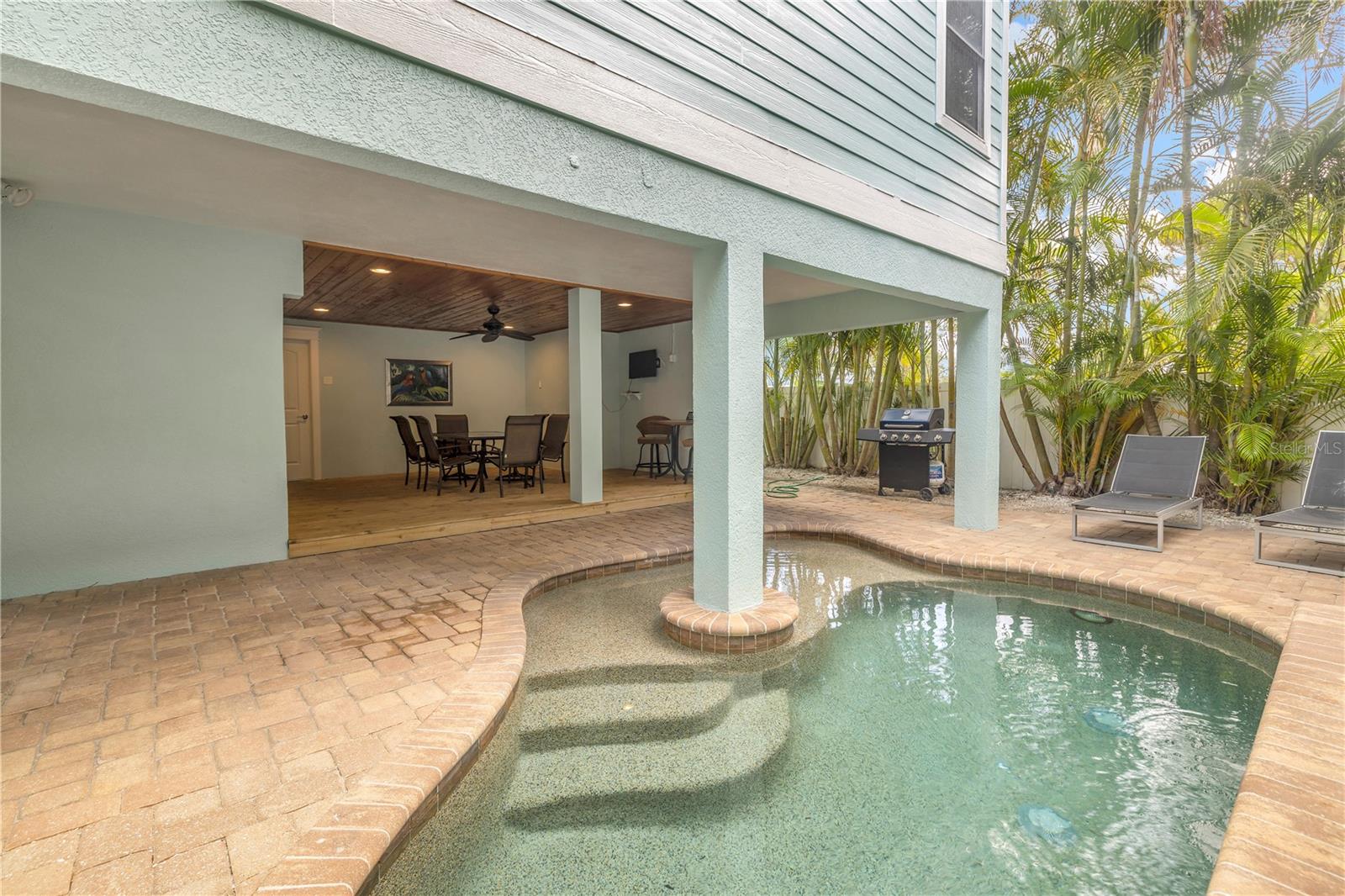 CASA PLAYA AT BRADENTON BEACH - Residential