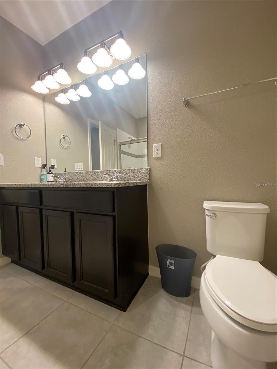 WEST LAKE RESERVE - Residential Lease