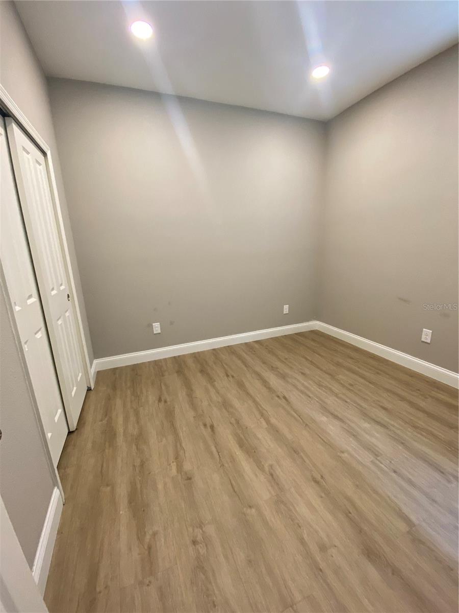 WEST LAKE RESERVE - Residential Lease