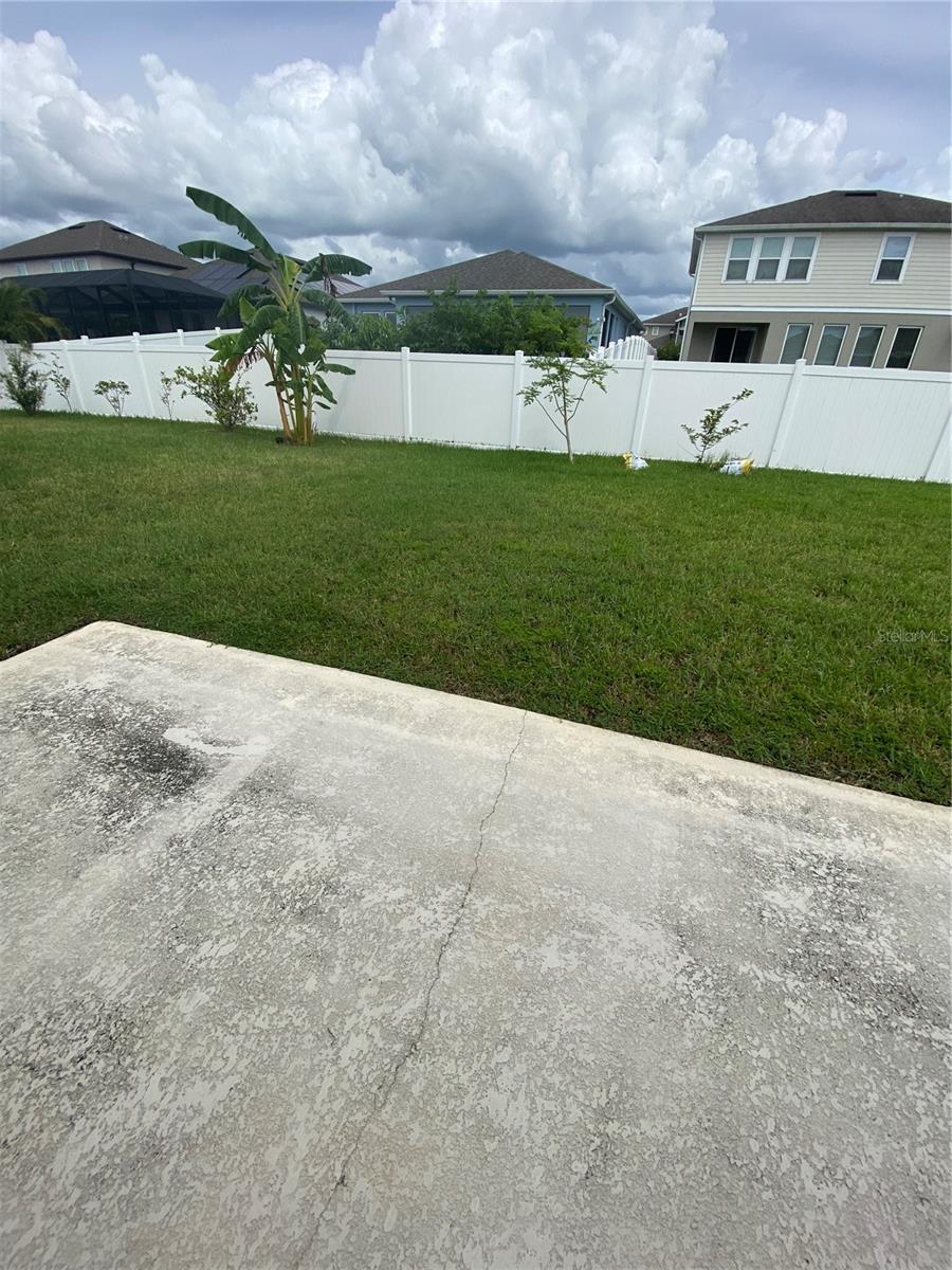 WEST LAKE RESERVE - Residential Lease