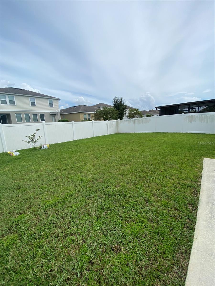 WEST LAKE RESERVE - Residential Lease