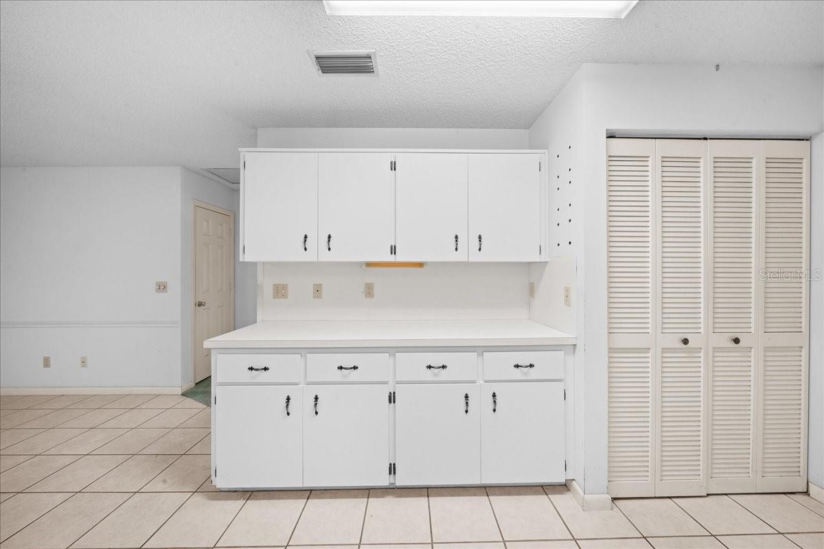 ON TOP OF THE WORLD - Residential