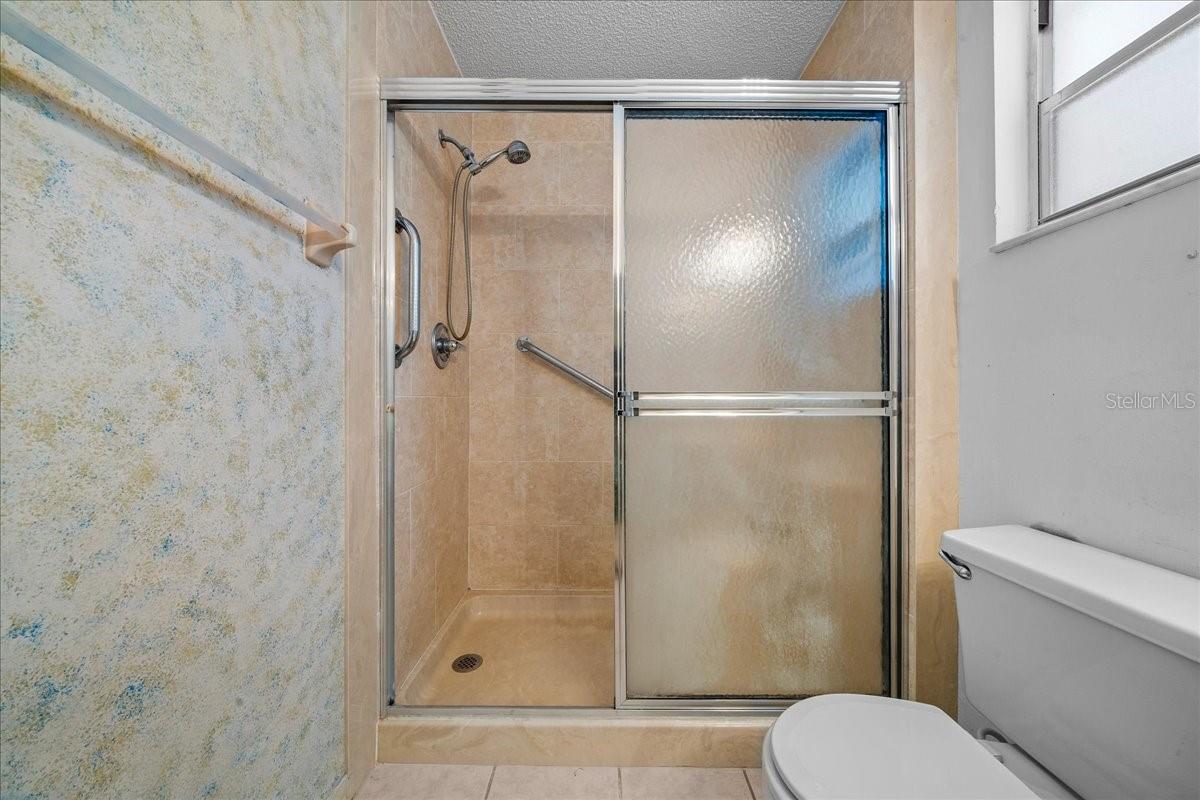 ON TOP OF THE WORLD - Residential