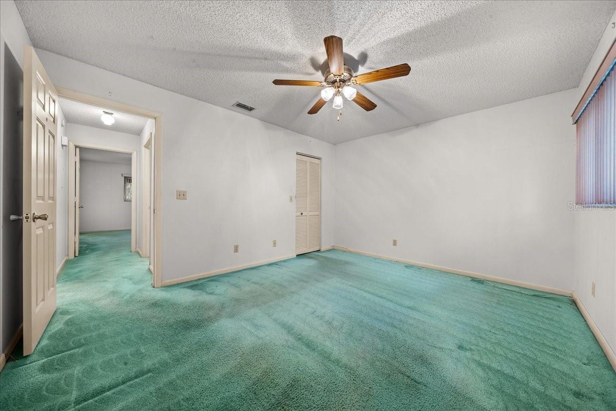 ON TOP OF THE WORLD - Residential