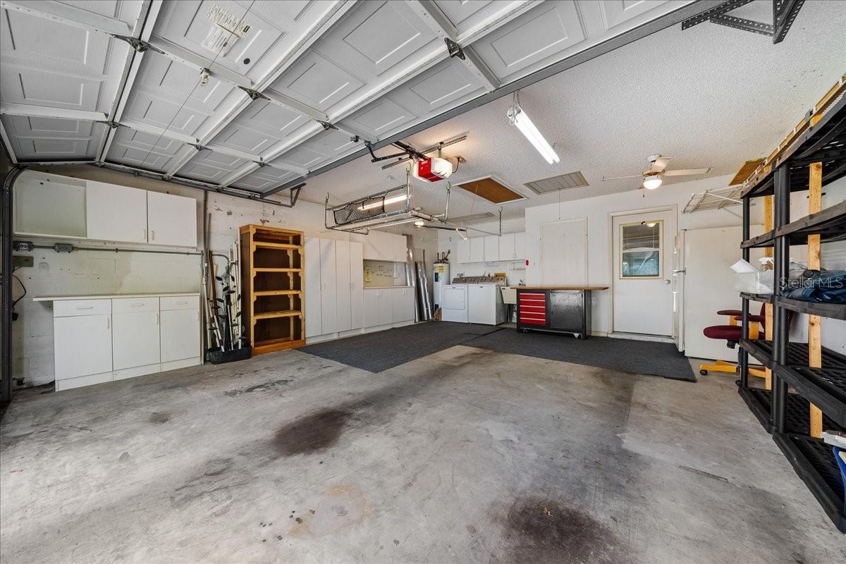 ON TOP OF THE WORLD - Residential