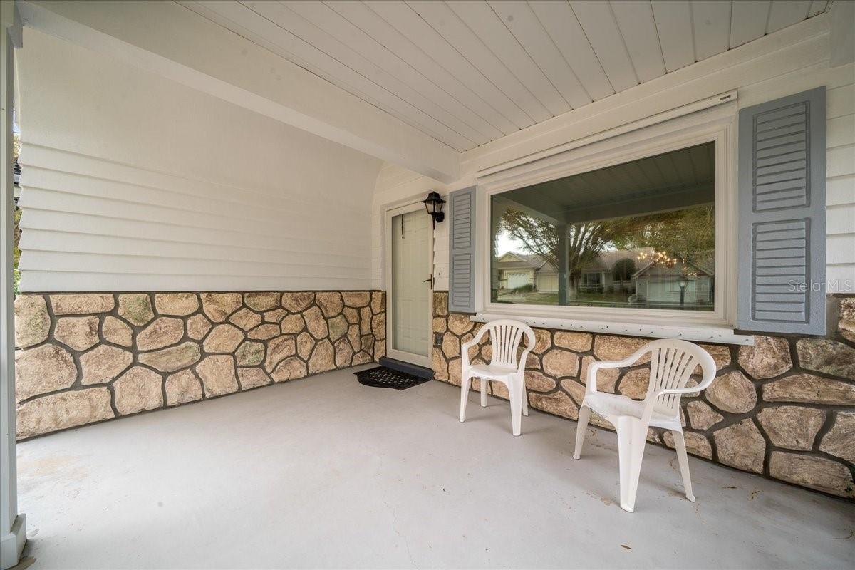 ON TOP OF THE WORLD - Residential