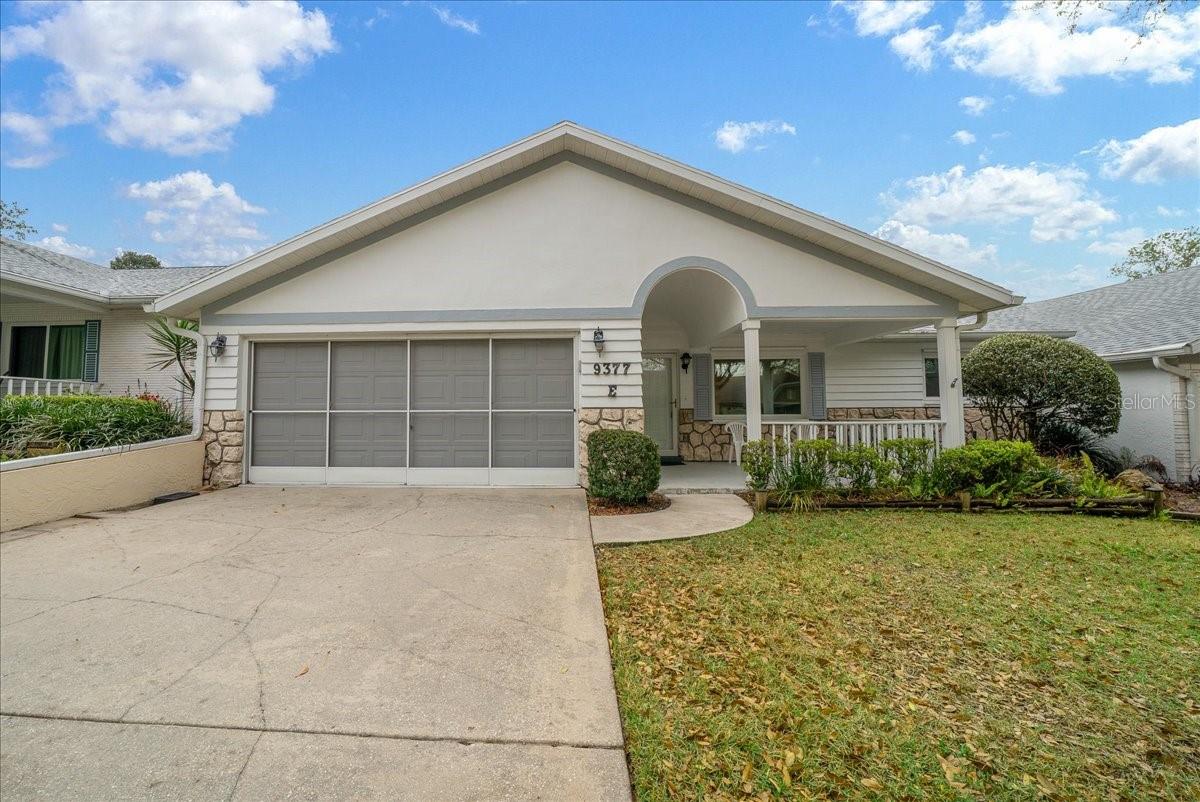 ON TOP OF THE WORLD - Residential