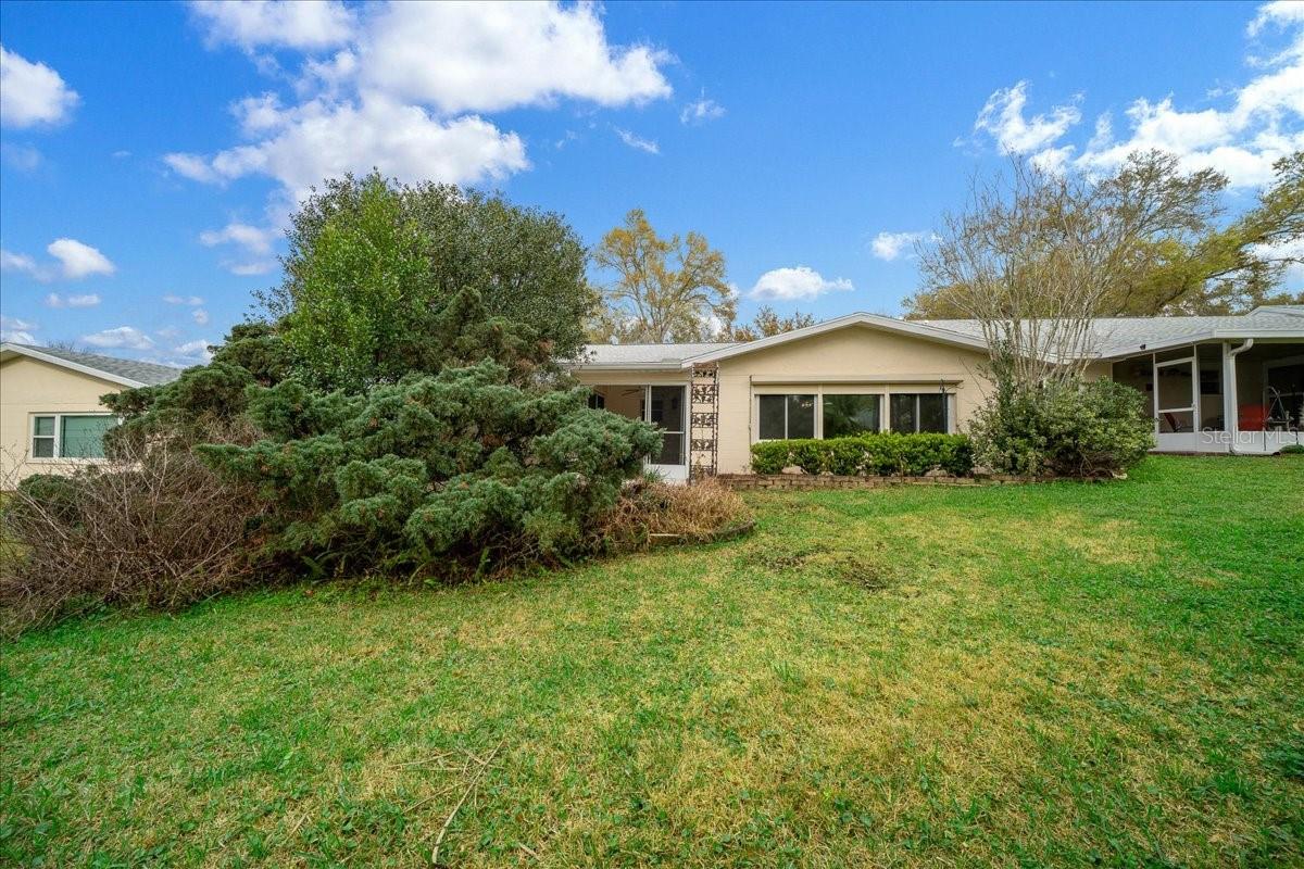 ON TOP OF THE WORLD - Residential