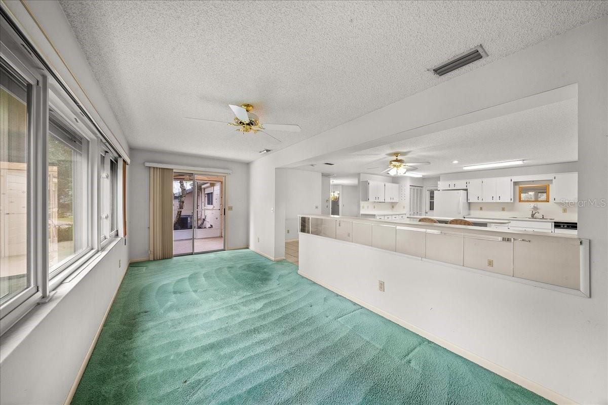 ON TOP OF THE WORLD - Residential