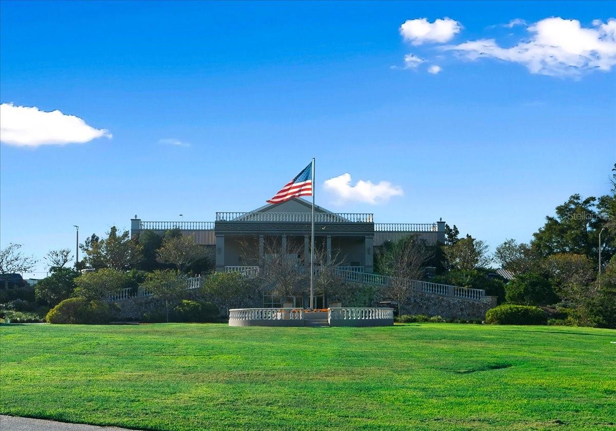 ON TOP OF THE WORLD - Residential