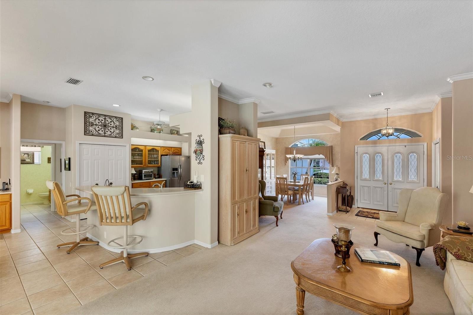 PELICAN POINTE GOLF & COUNTRY CLUB - Residential