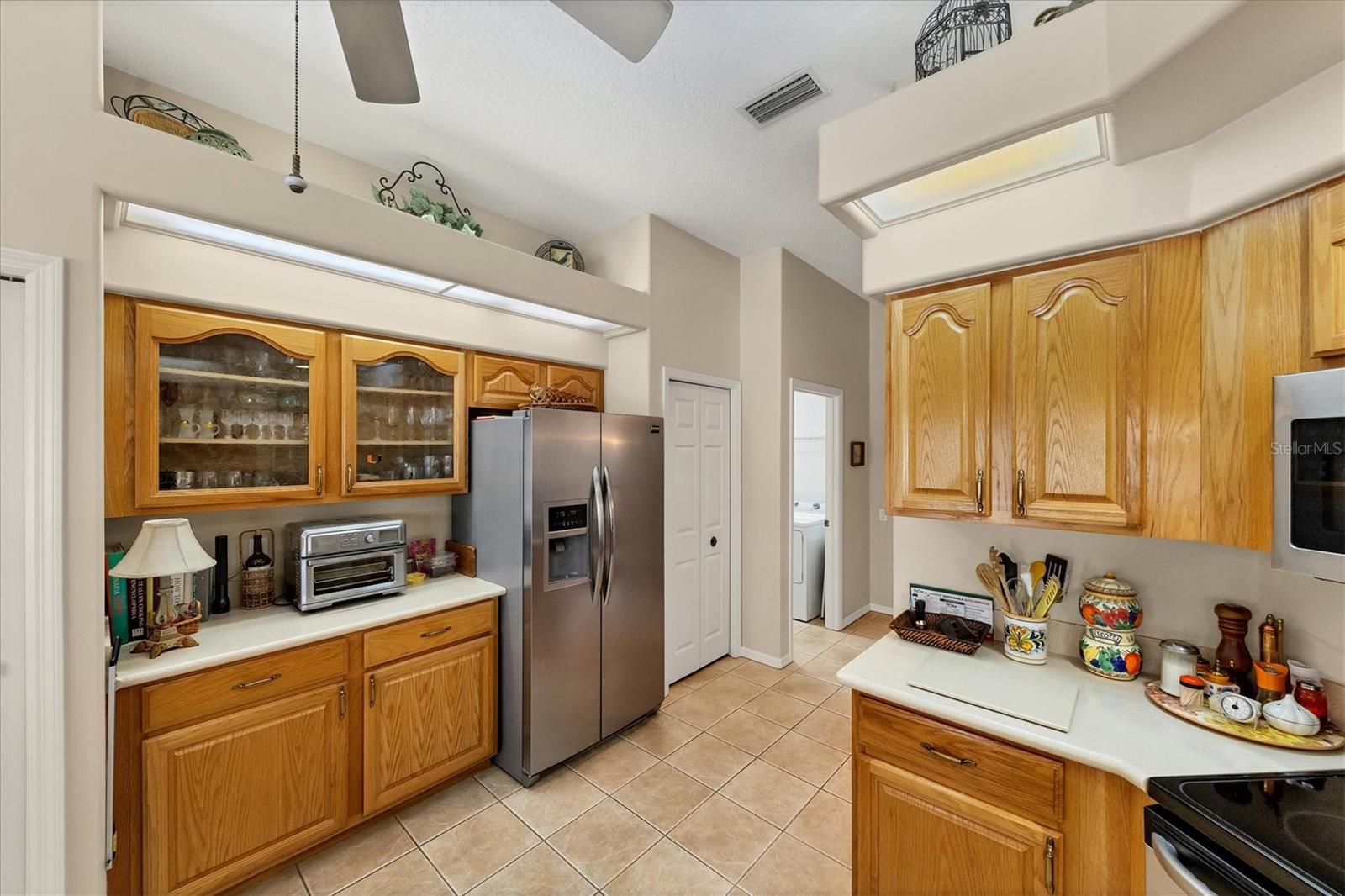 PELICAN POINTE GOLF & COUNTRY CLUB - Residential