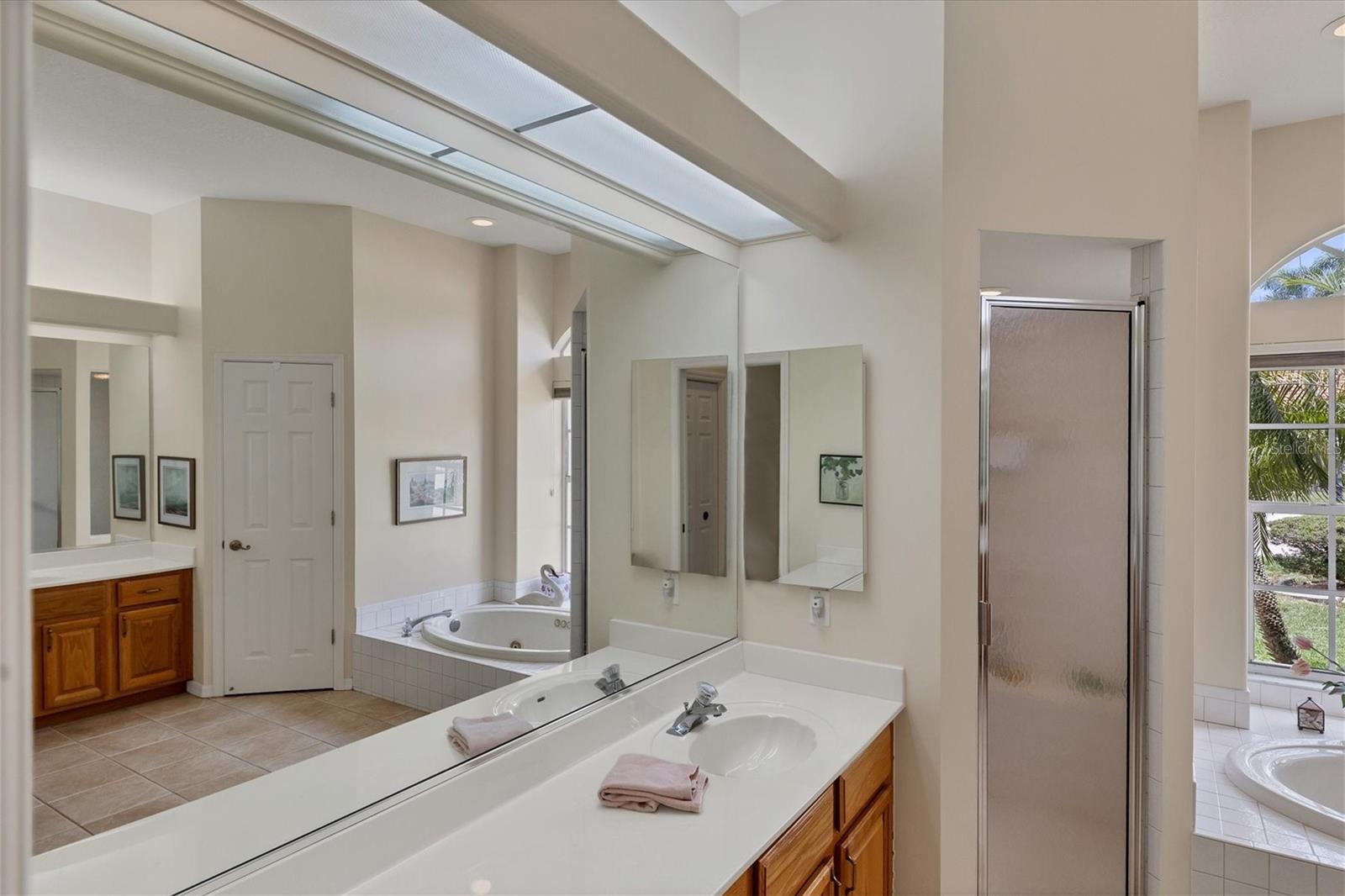 PELICAN POINTE GOLF & COUNTRY CLUB - Residential