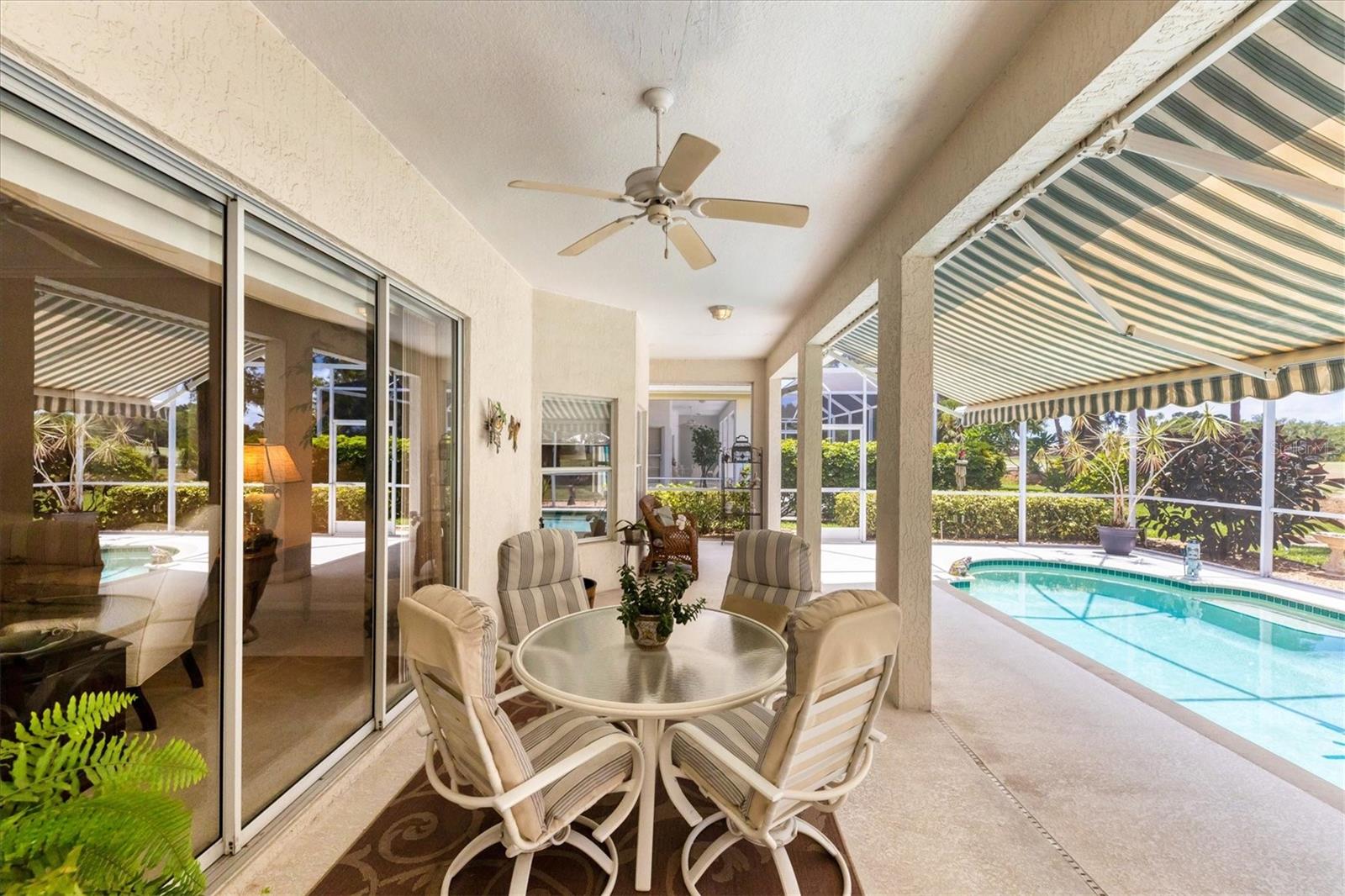 PELICAN POINTE GOLF & COUNTRY CLUB - Residential
