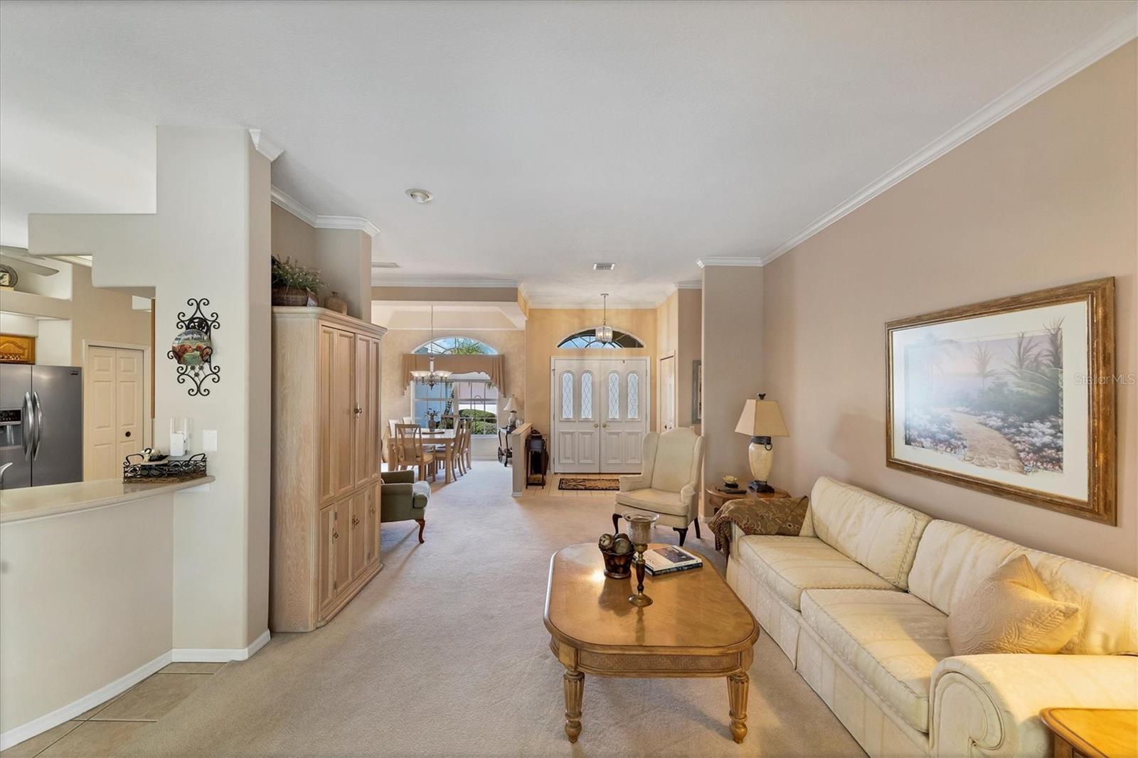 PELICAN POINTE GOLF & COUNTRY CLUB - Residential