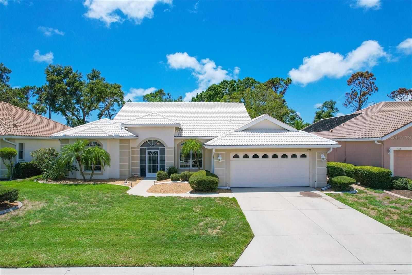 PELICAN POINTE GOLF & COUNTRY CLUB - Residential
