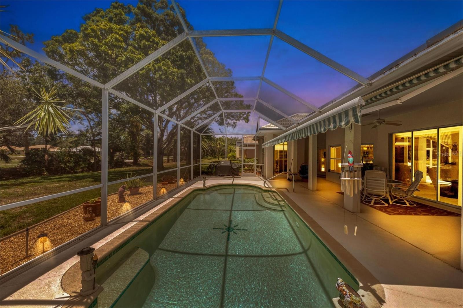 PELICAN POINTE GOLF & COUNTRY CLUB - Residential