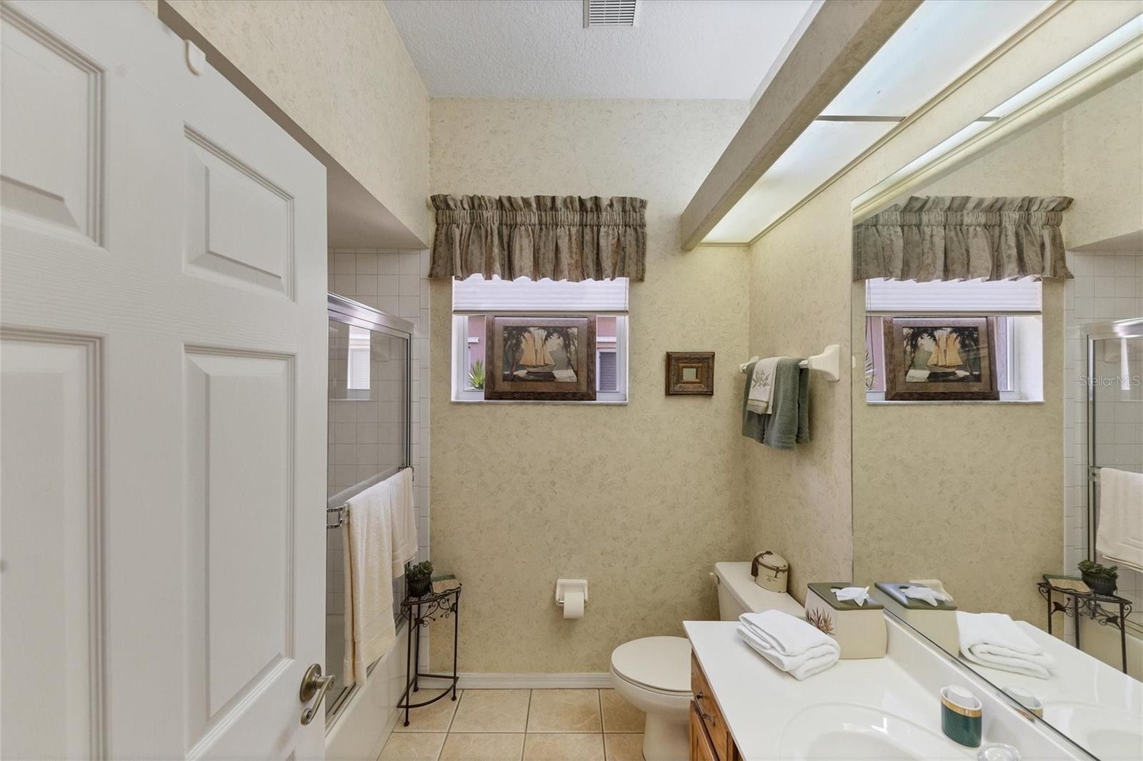 PELICAN POINTE GOLF & COUNTRY CLUB - Residential