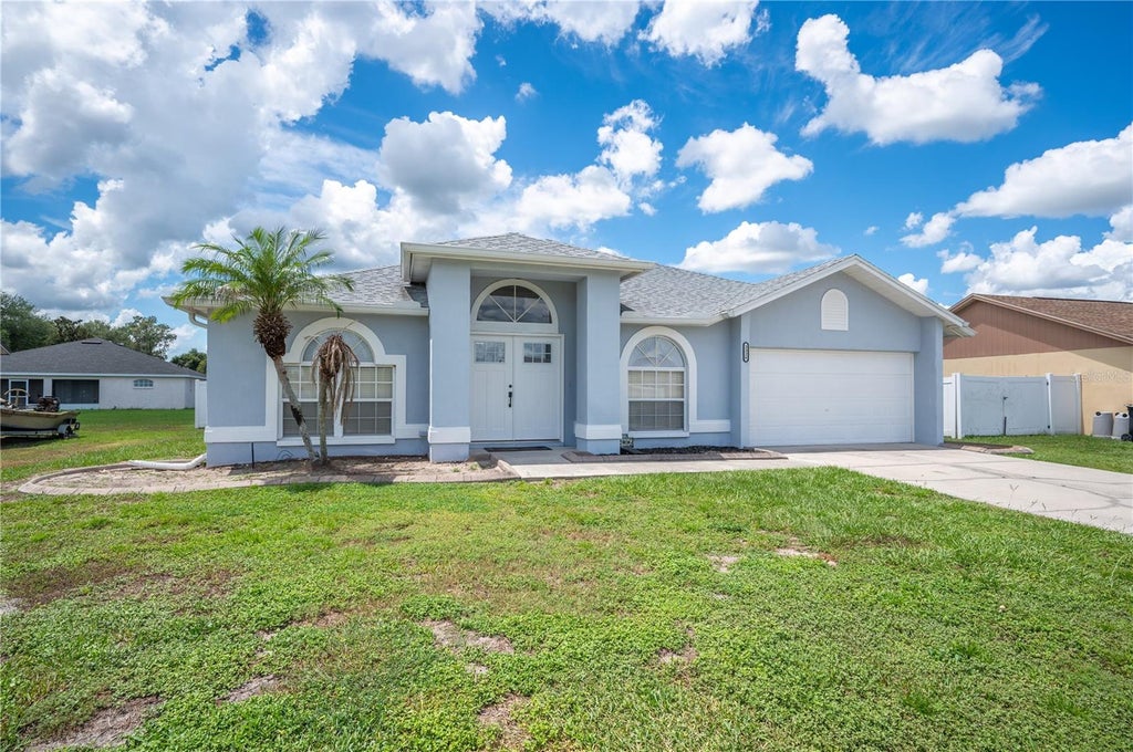 Photo of 3326 Merlot Drive, Lakeland, FL 33811 (MLS # L4964737)