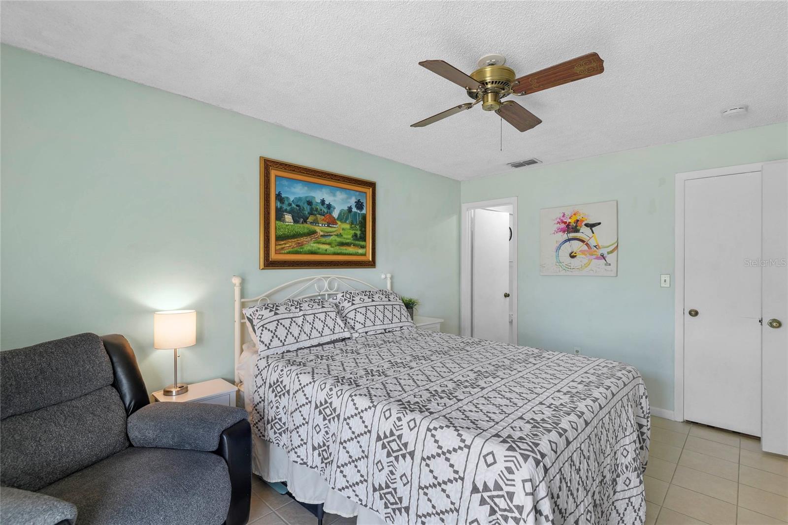 PARK LAKE VILLAS CONDO - Residential