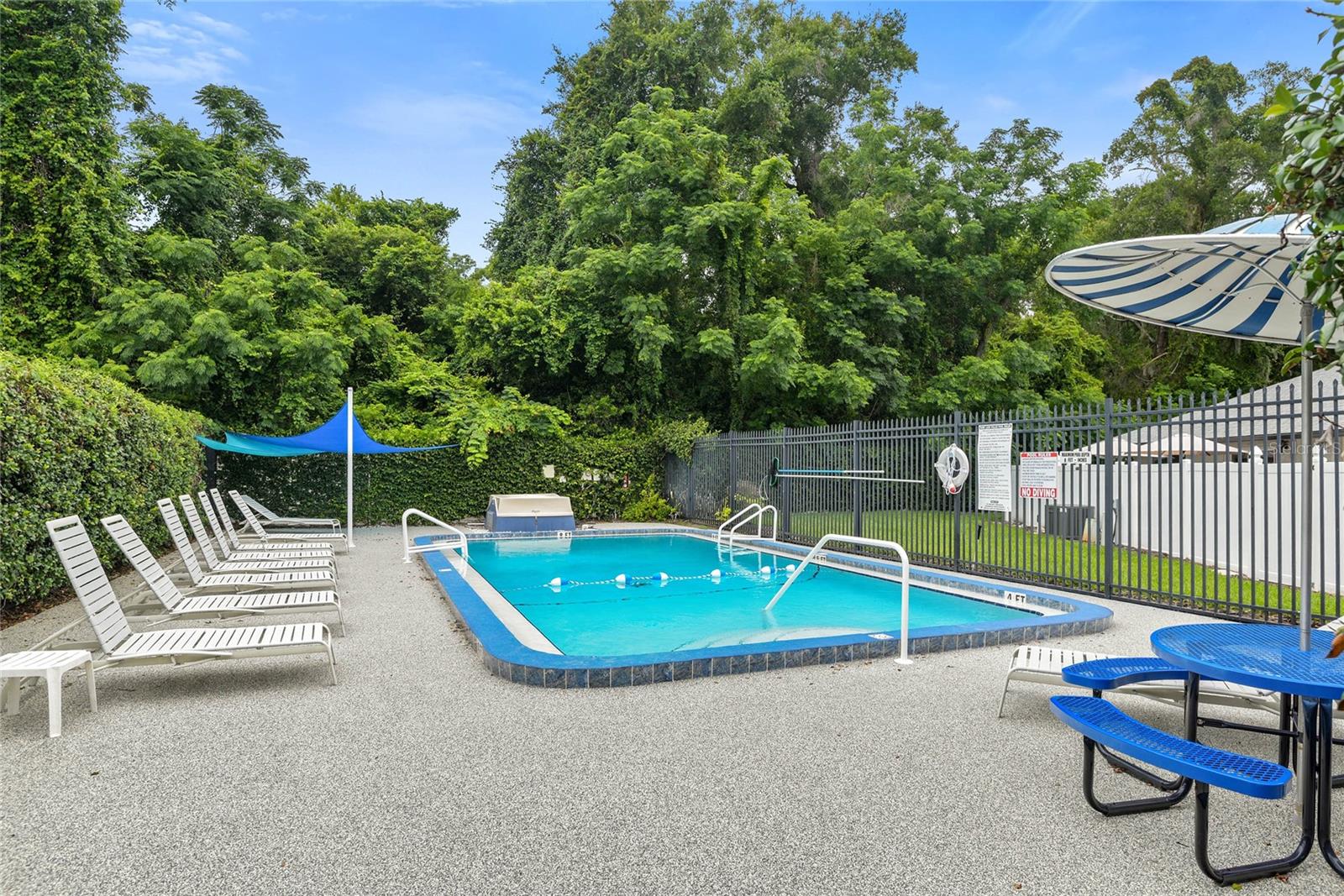 PARK LAKE VILLAS CONDO - Residential