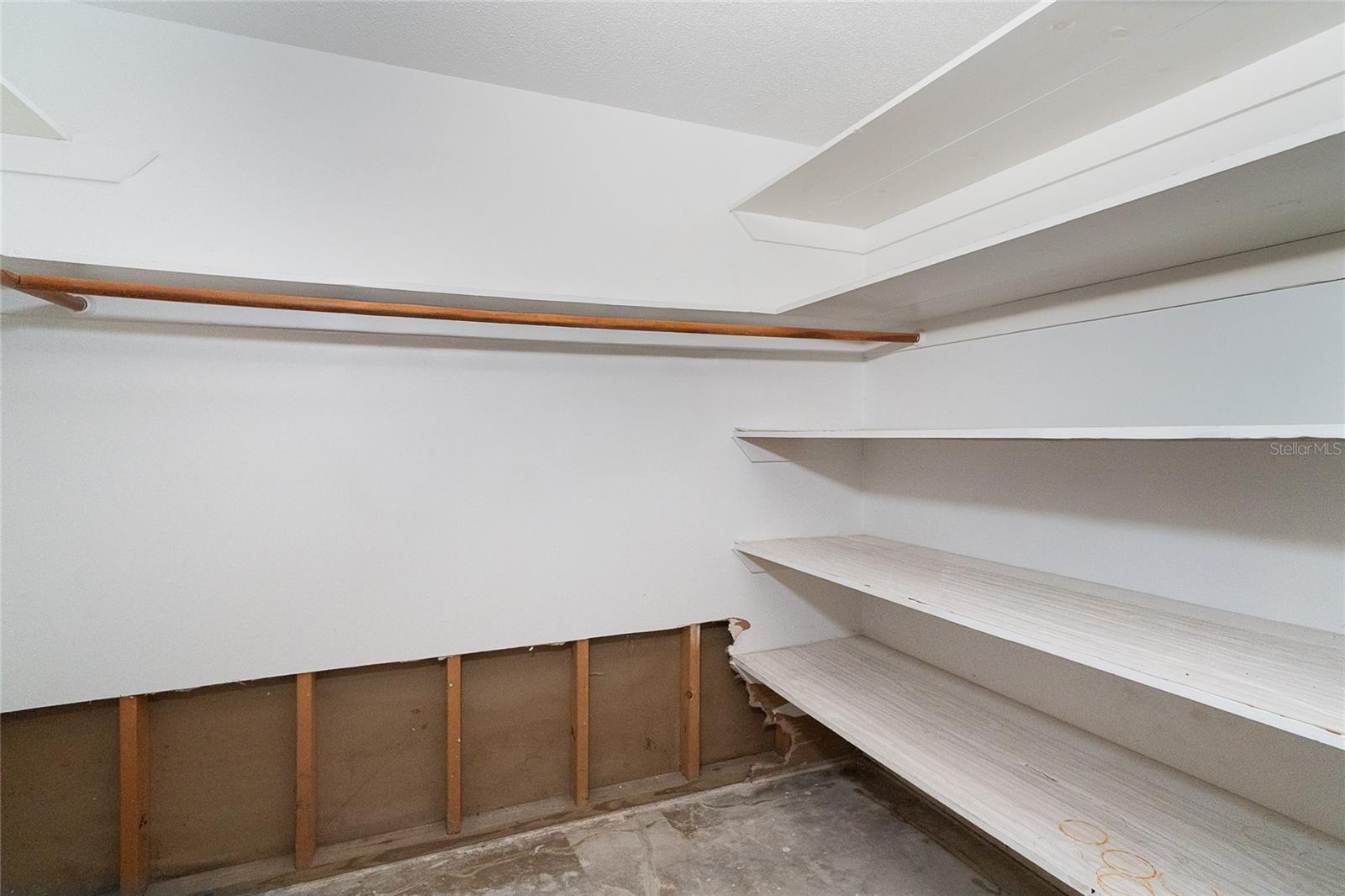 CHARLOTTE PARK - Residential