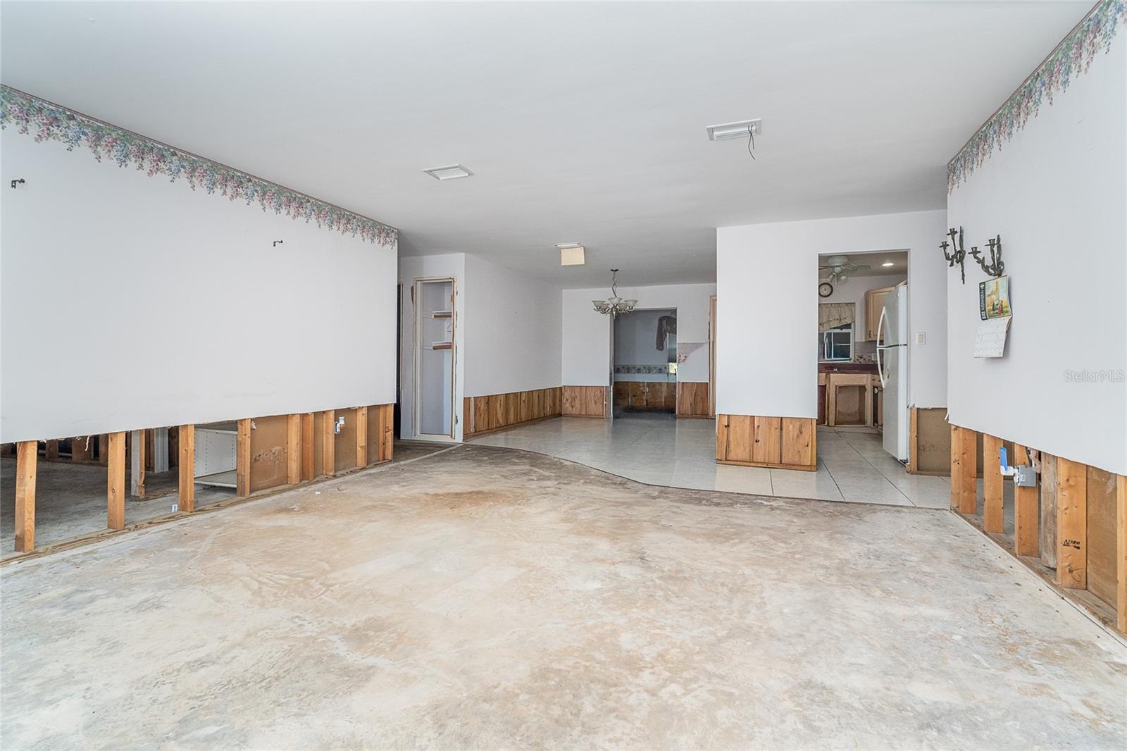 CHARLOTTE PARK - Residential