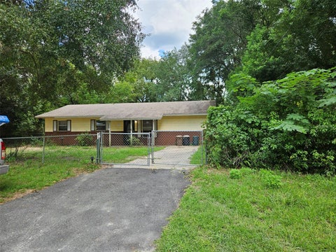 Photo of 6411 NE 22nd Court, Ocala, FL 34479 (MLS # OM731257)