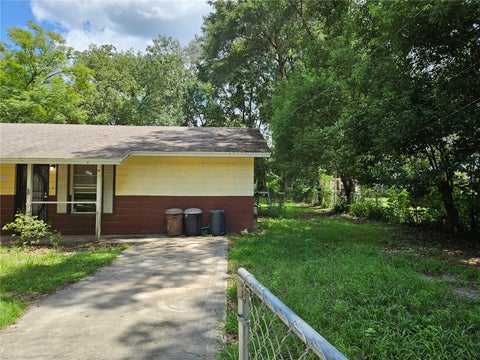 Tiny photo for 6411 NE 22nd Court, Ocala, FL 34479 (MLS # OM731257)