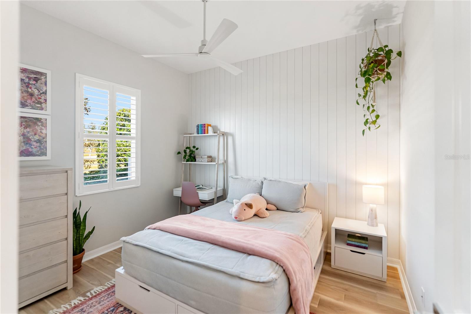 HAMPTON LAKES - Residential