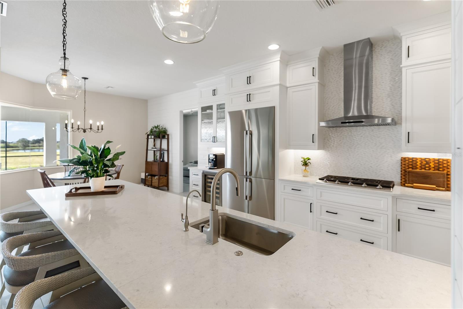 HAMPTON LAKES - Residential